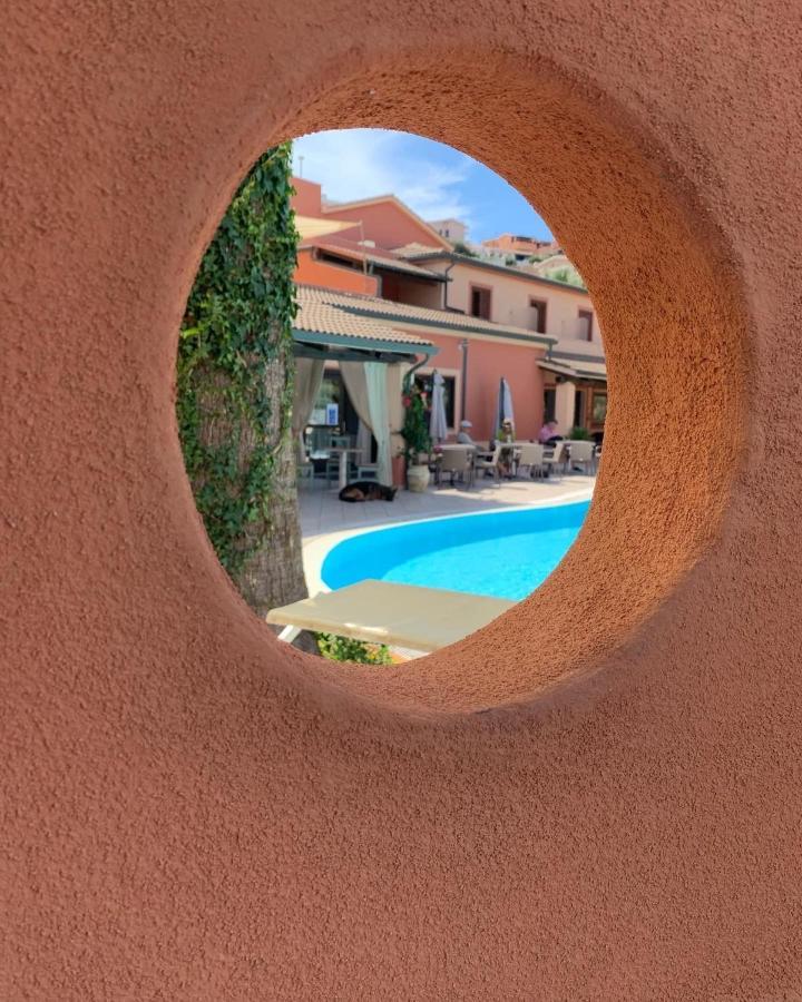 Hotel Corallaro سانتا تيريزا غالّورا المظهر الخارجي الصورة