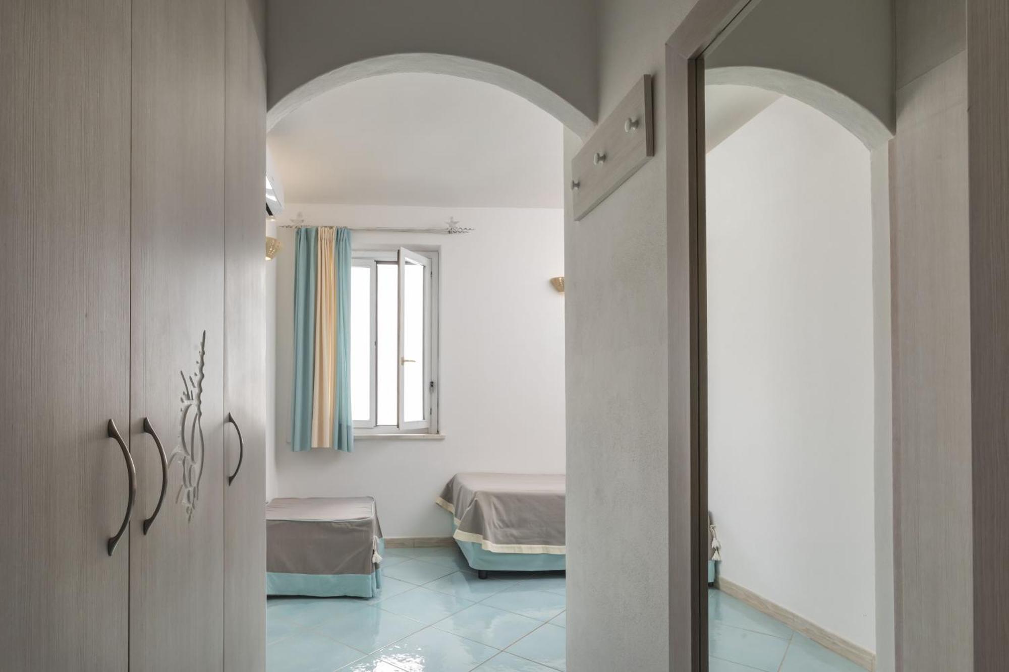 Hotel Corallaro سانتا تيريزا غالّورا المظهر الخارجي الصورة